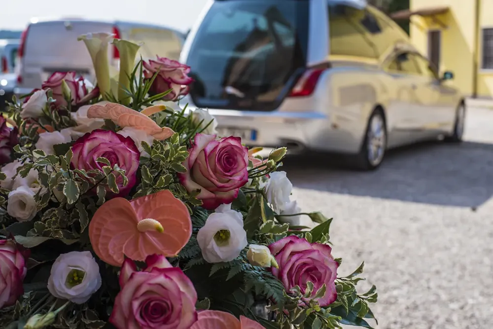 Transport chambre funéraire près de Crosnes